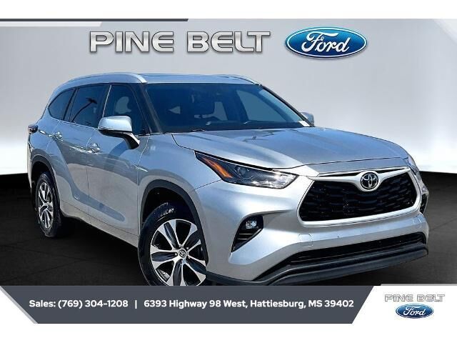 2024 Toyota Highlander LE