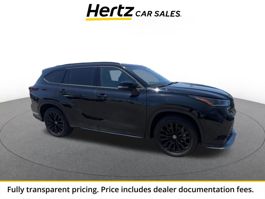 2025 Toyota Highlander XSE — photo 1 of 13