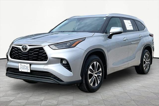 2025 Toyota Highlander XLE