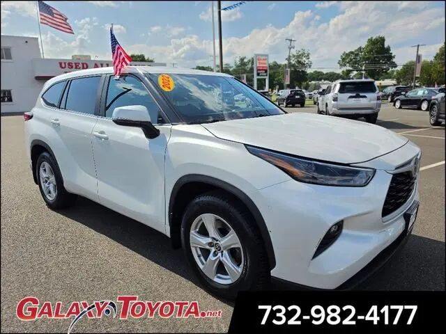 2023 Toyota Highlander LE