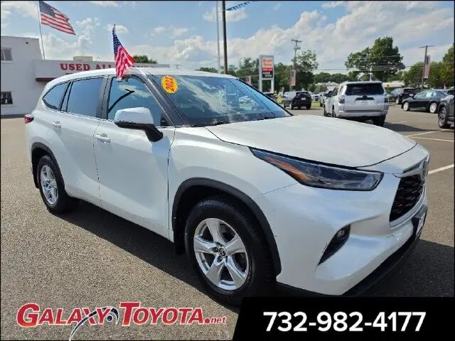 2023 Toyota Highlander LE