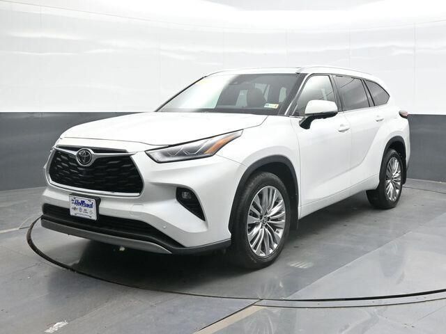 2024 Toyota Highlander Platinum