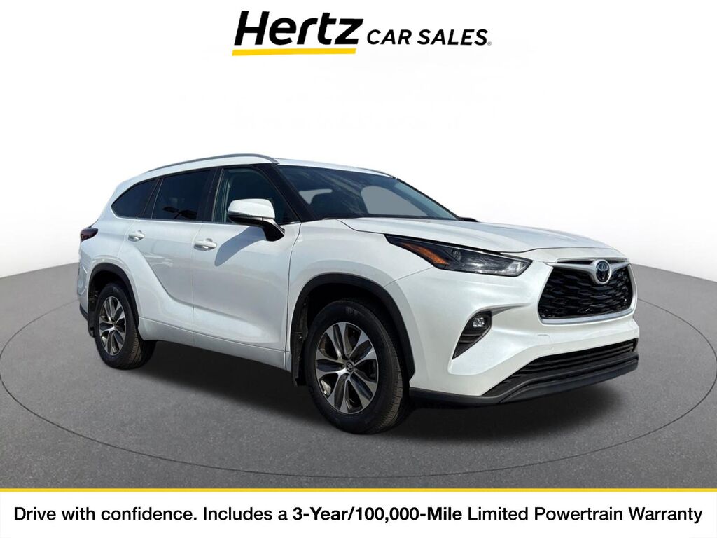 2026 Toyota Highlander XLE — photo 1 of 11