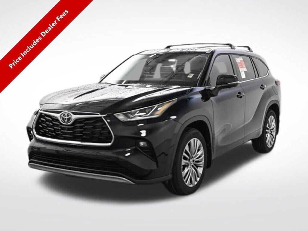 2026 Toyota Highlander Platinum — photo 1 of 13