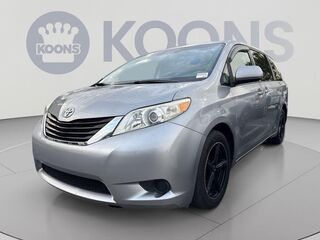 2012 Toyota Sienna LE 7-Passenger Auto Access Seat