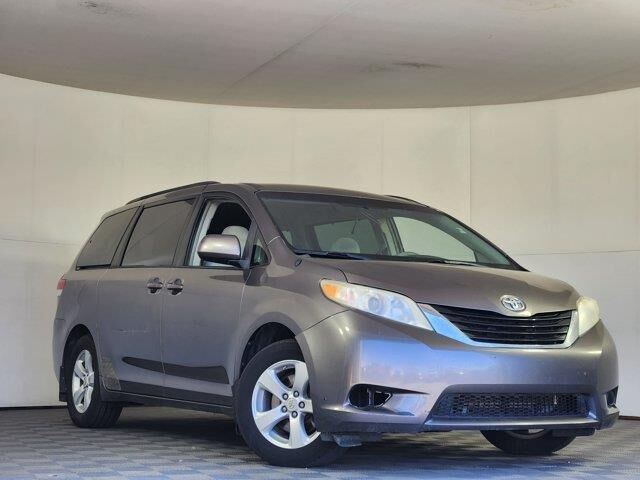 2011 Toyota Sienna LE 8-Passenger