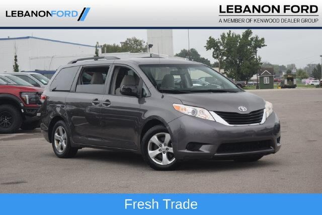 2014 Toyota Sienna LE 8-Passenger