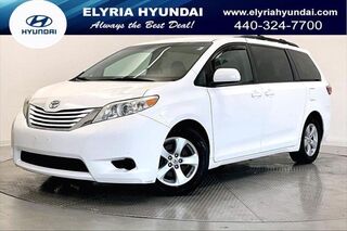 2015 Toyota Sienna LE 7-Passenger Auto Access Seat