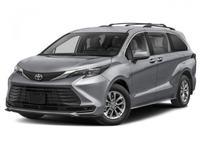 2026 Toyota Sienna LE 8-Passenger — photo 1 of 1