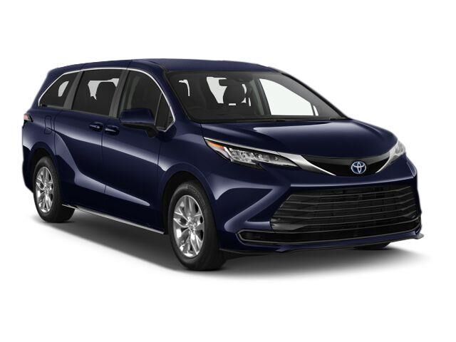 2025 Toyota Sienna LE 8-Passenger