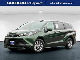 2024 Toyota Sienna LE