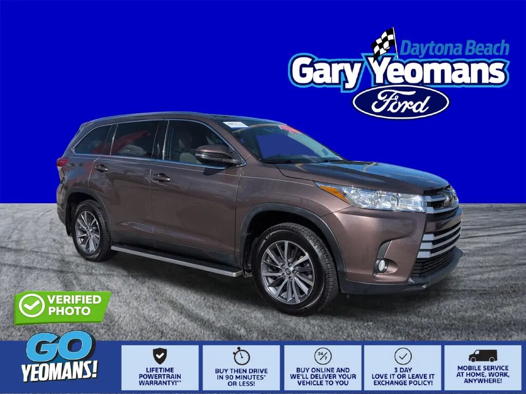 2019 Toyota Highlander XLE — photo 1 of 13