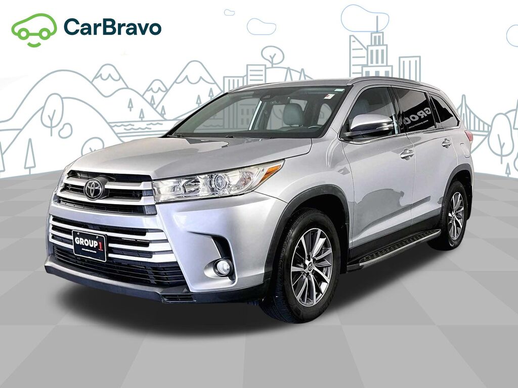 2019 Toyota Highlander SE — photo 1 of 6