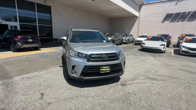 2018 Toyota Highlander SE
