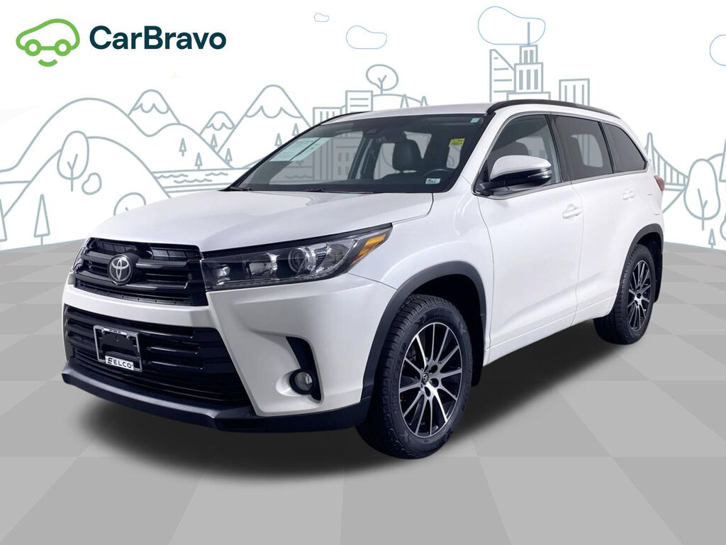 2017 Toyota Highlander SE — photo 1 of 6