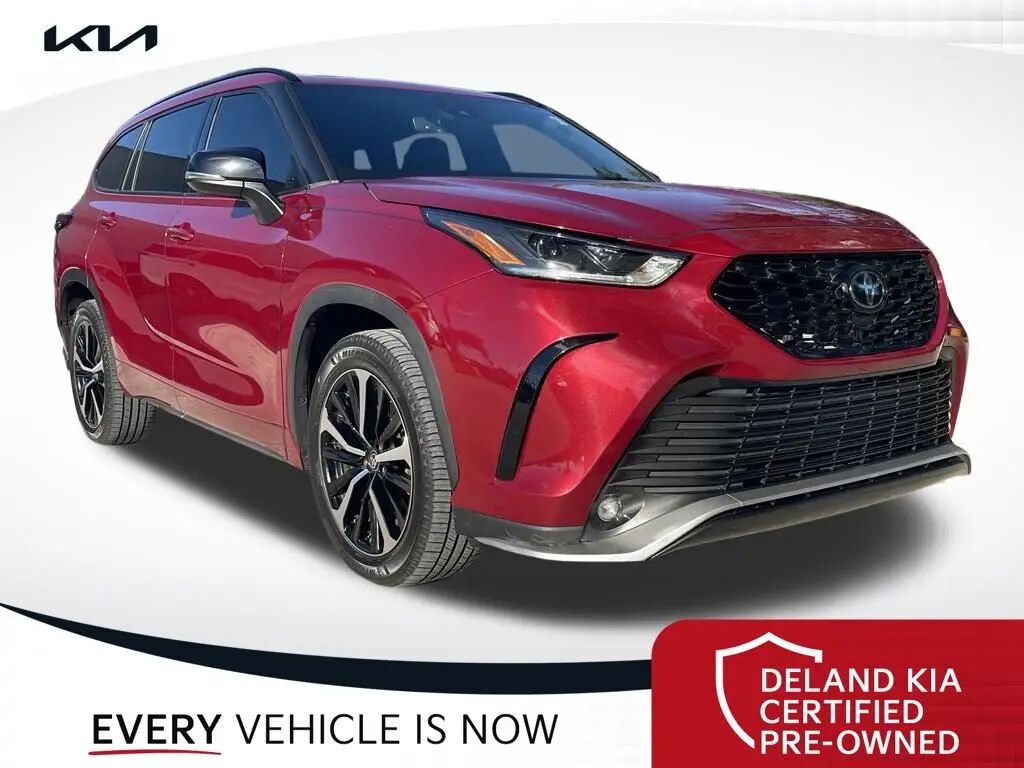 2022 Toyota Highlander XSE — photo 1 of 13