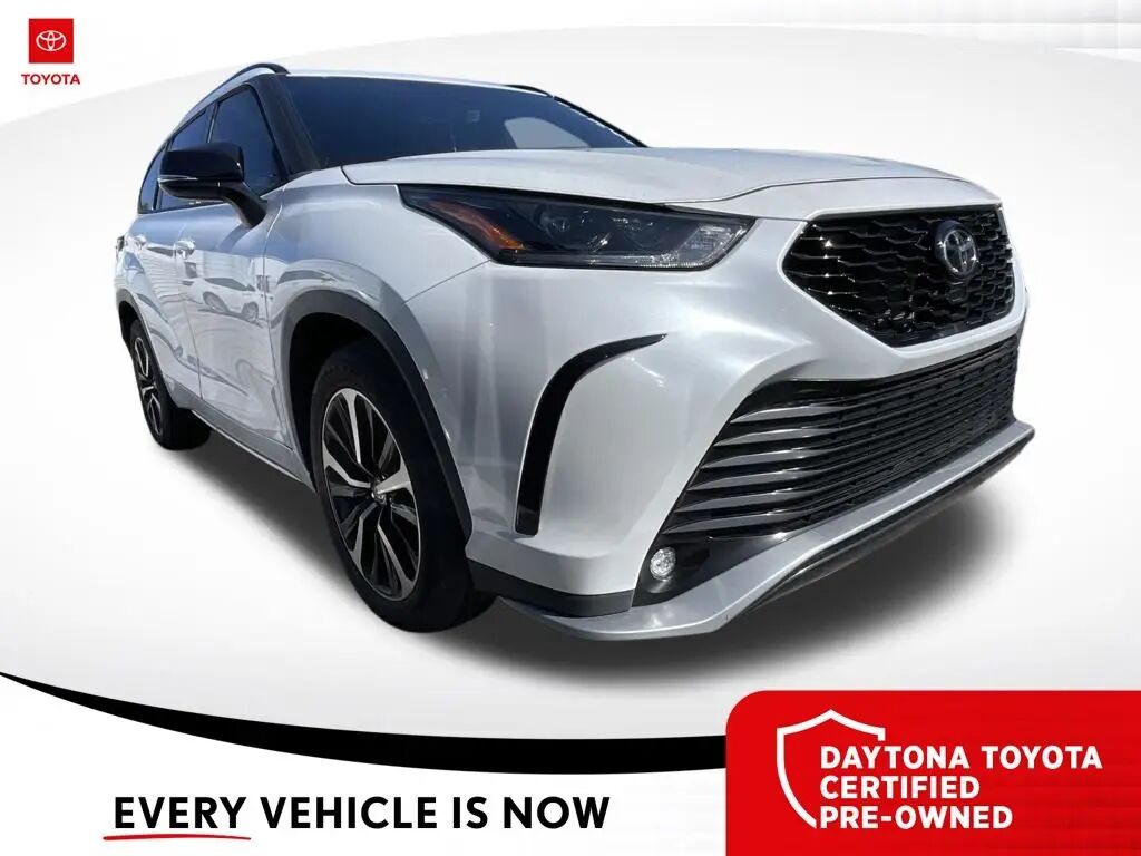 2022 Toyota Highlander XSE — photo 1 of 32