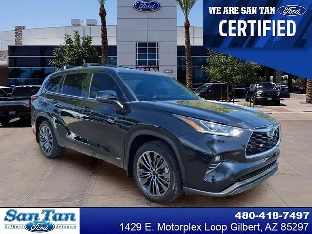 2022 Toyota Highlander Hybrid Limited — photo 1 of 27