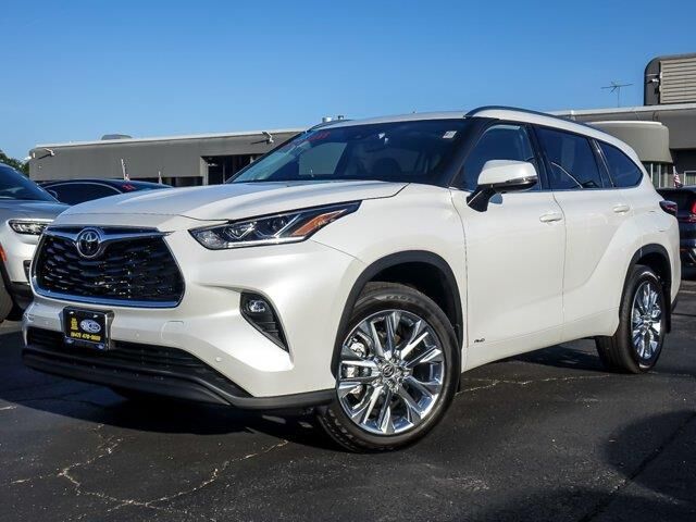 2026 Toyota Highlander Hybrid Limited — photo 1 of 14