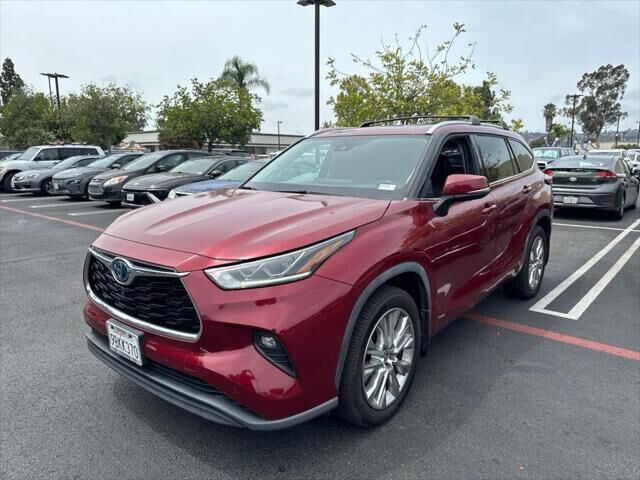 2022 Toyota Highlander Hybrid Limited