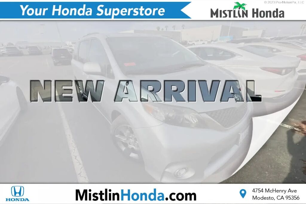 2011 Toyota Sienna SE 8-Passenger — photo 1 of 4