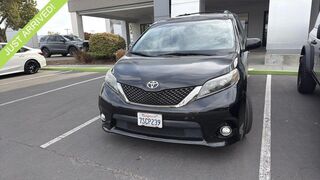 2015 Toyota Sienna SE 8-Passenger