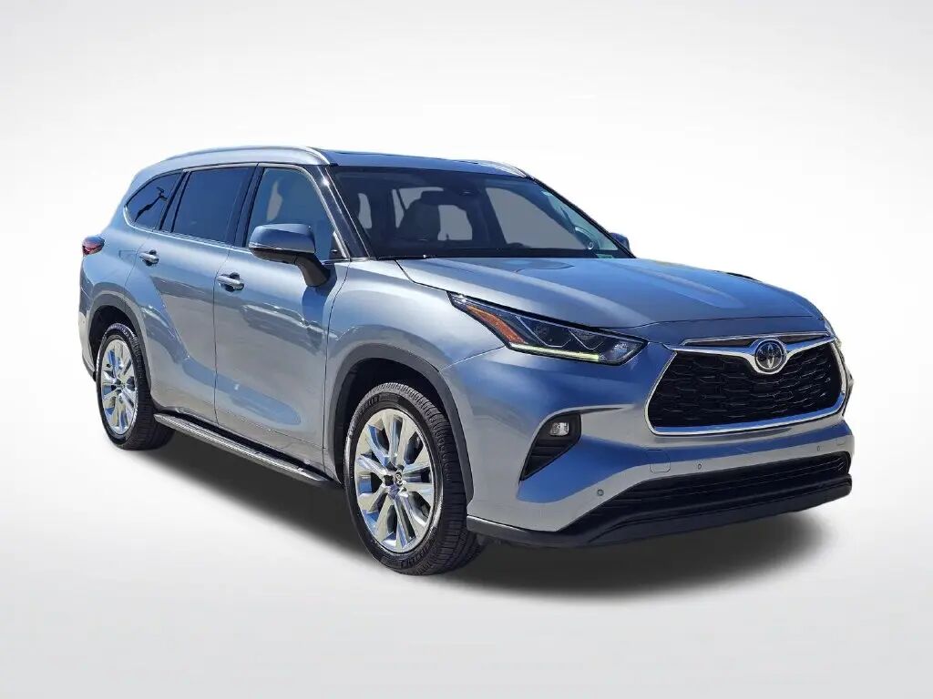 2023 Toyota Highlander Hybrid Limited — photo 1 of 13