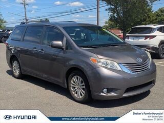 2016 Toyota Sienna Limited 7-Passenger — photo 1 of 10