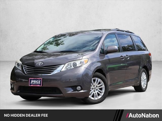 2012 Toyota Sienna XLE Mobility 7-Passenger
