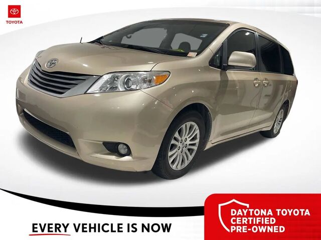 2013 Toyota Sienna XLE 7-Passenger Auto Access Seat
