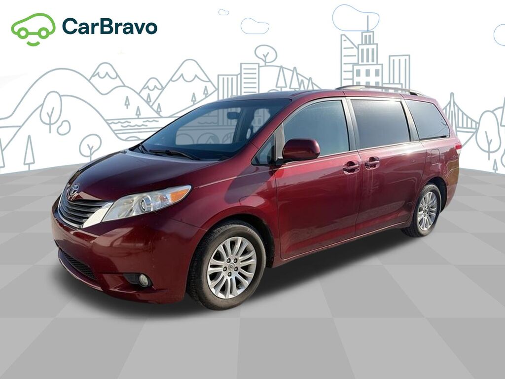 2014 Toyota Sienna XLE V6 8 Passenger — photo 1 of 6