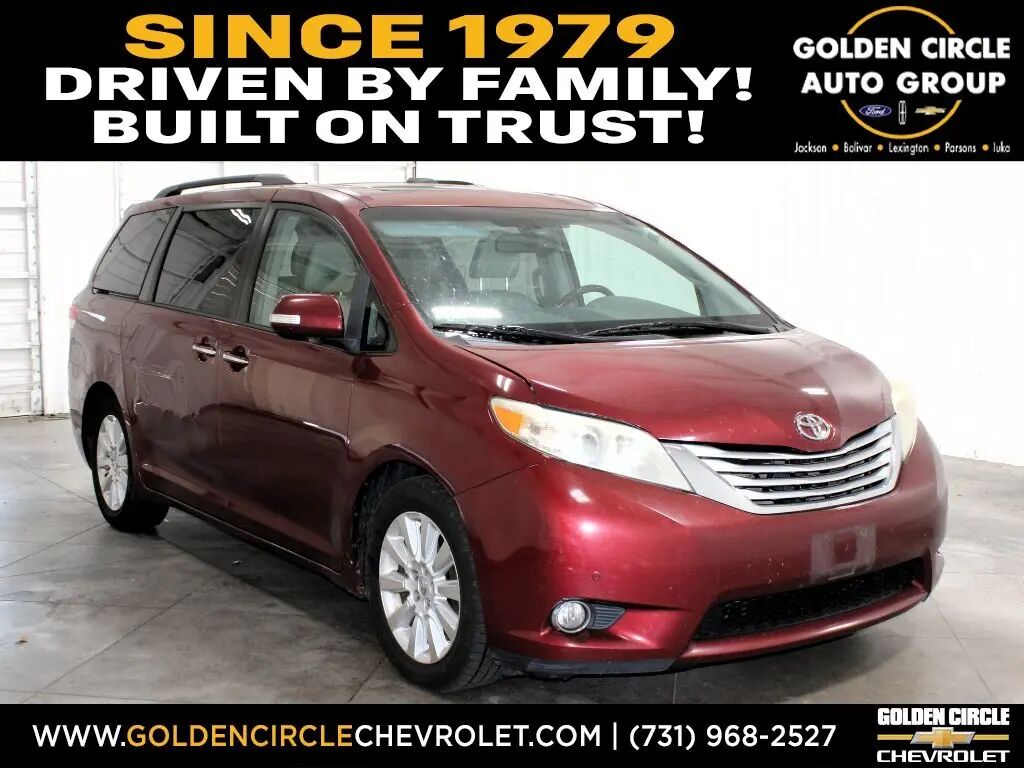 2014 Toyota Sienna XLE 7-Passenger Auto Access Seat — photo 1 of 25
