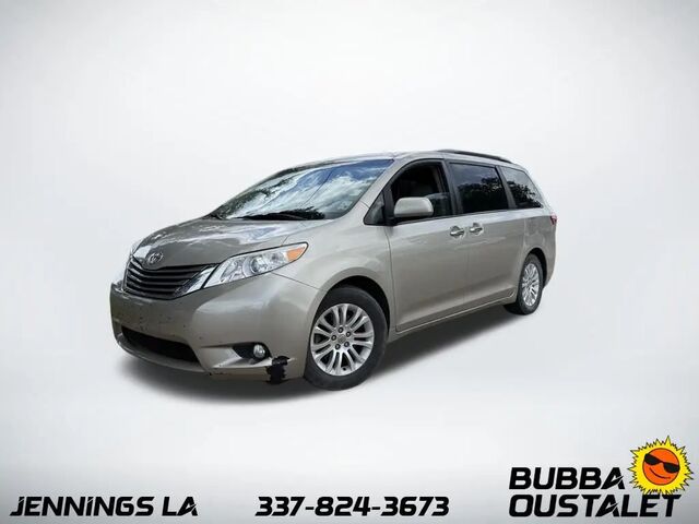 2015 Toyota Sienna XLE 7-Passenger Auto Access Seat