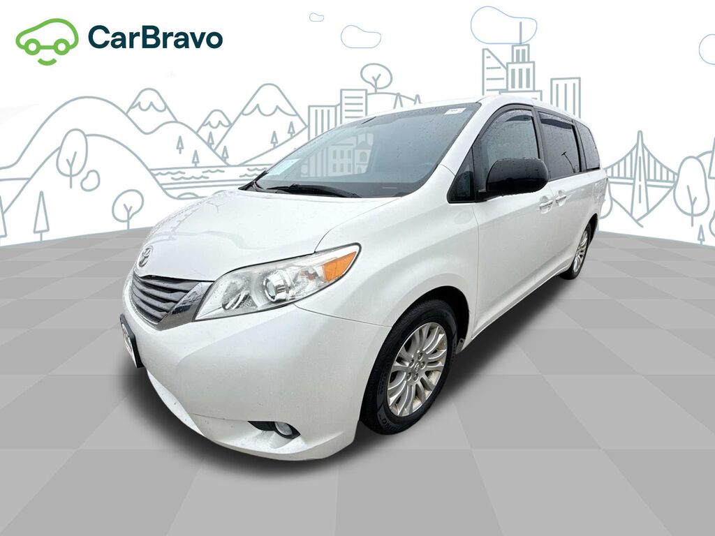 2016 Toyota Sienna XLE Premium 8 Passenger — photo 1 of 6