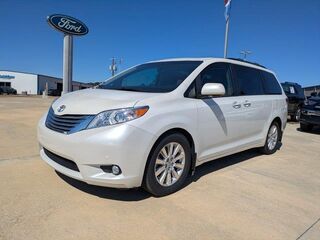 2012 Toyota Sienna XLE 7-Passenger Auto Access Seat
