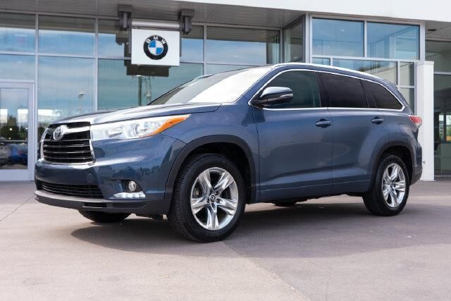 2016 Toyota Highlander Limited — photo 1 of 13