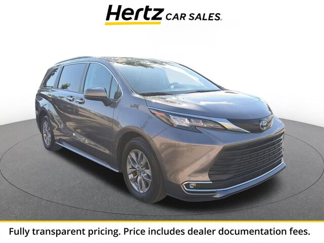 2024 Toyota Sienna XLE