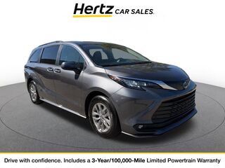 2025 Toyota Sienna XLE