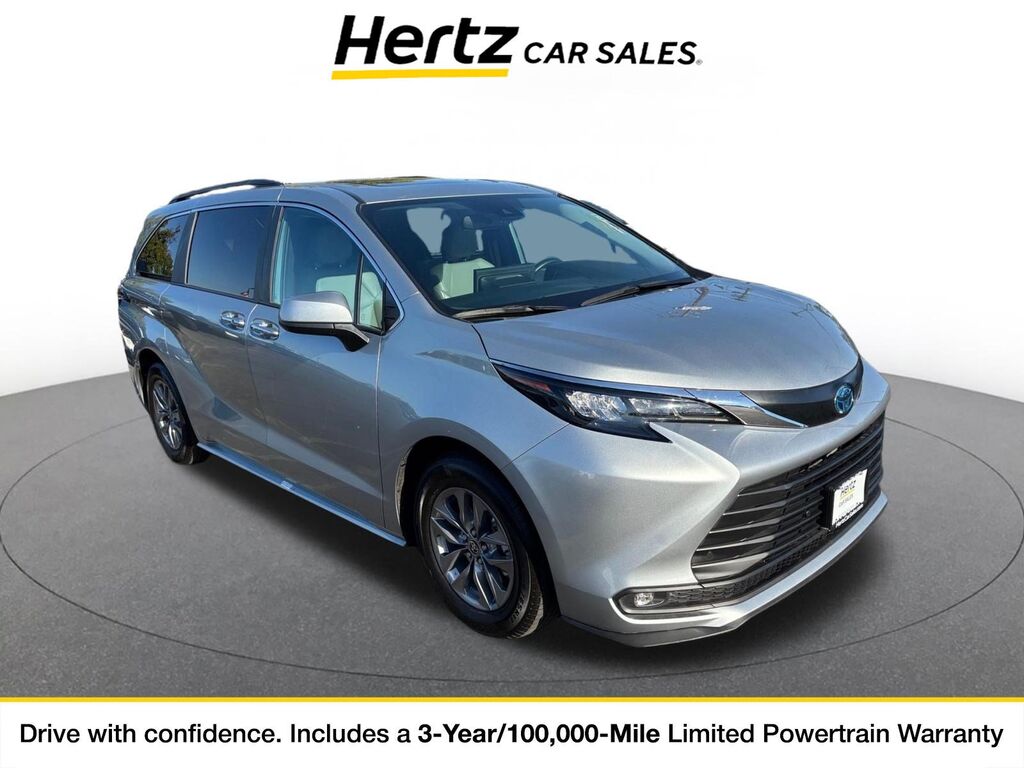 2025 Toyota Sienna XLE — photo 1 of 1