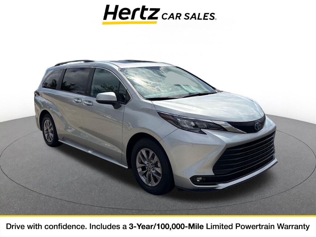 2025 Toyota Sienna XLE — photo 1 of 1