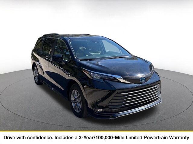 2025 Toyota Sienna XLE