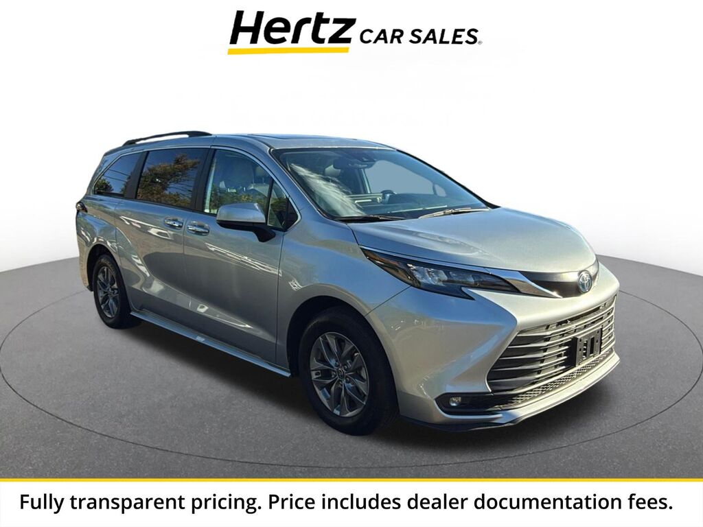 2025 Toyota Sienna XLE — photo 1 of 1
