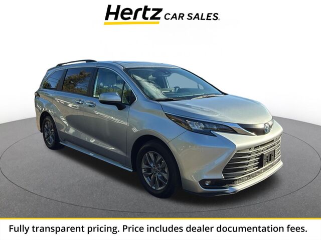 2025 Toyota Sienna XLE