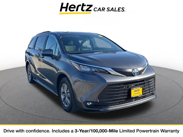 2025 Toyota Sienna XLE