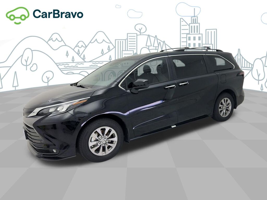 2026 Toyota Sienna XLE — photo 1 of 6