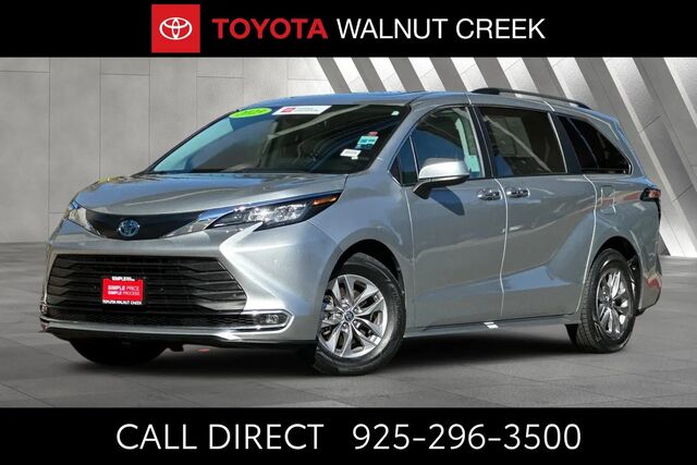 2023 Toyota Sienna XLE 8-Passenger