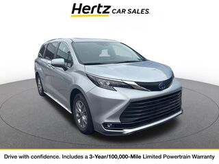 2025 Toyota Sienna XLE