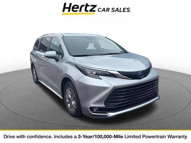 2025 Toyota Sienna XLE