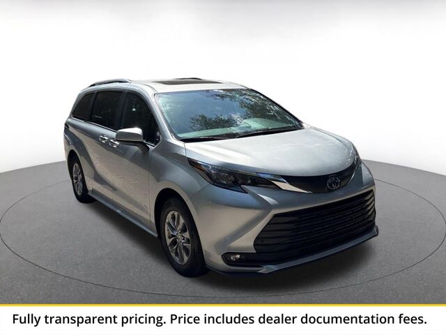 2025 Toyota Sienna XLE