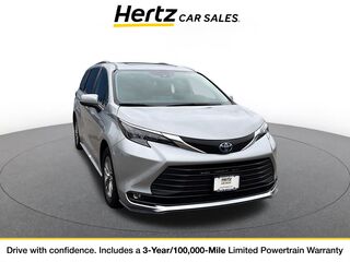 2025 Toyota Sienna XLE